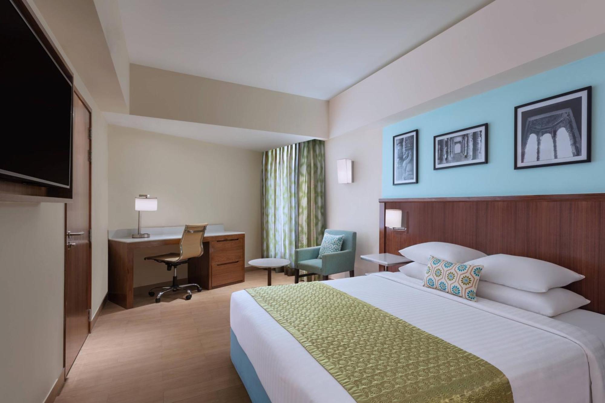 होटल Fairfield By Marriott 4*